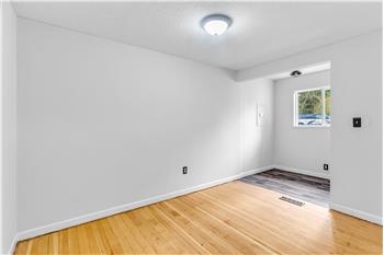 Another picture of the main bonus room.