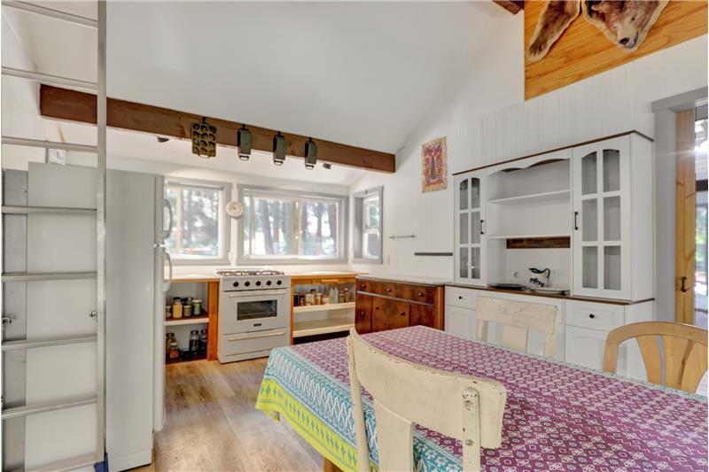 
                            Property Image 82