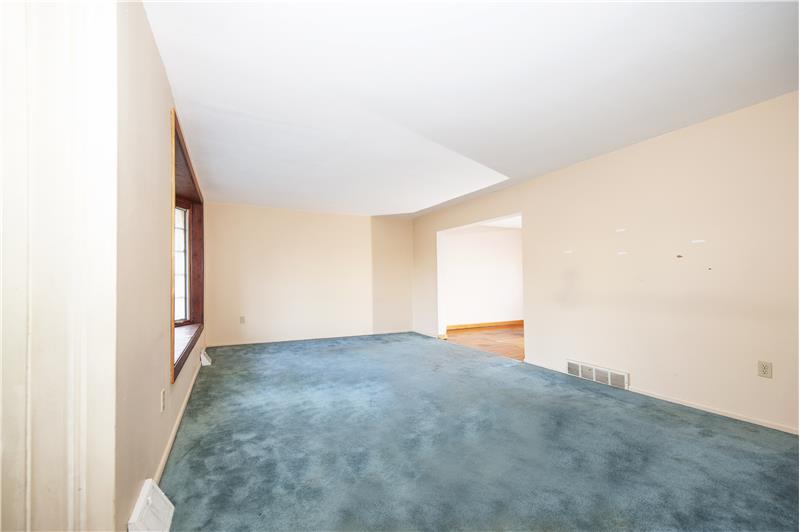 253 Sweetbriar Circle, King Of Prussia