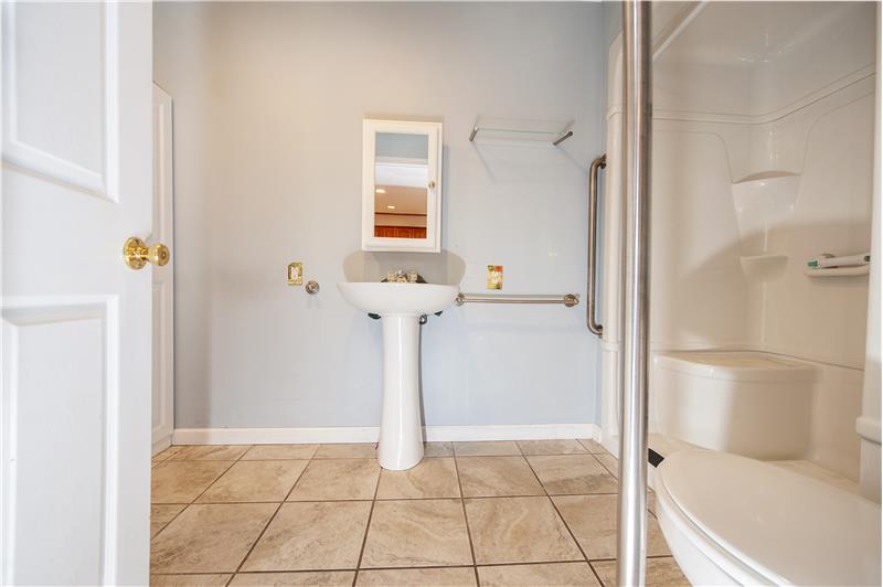 253 Sweetbriar Circle, King Of Prussia
