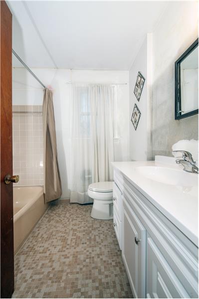 253 Sweetbriar Circle, King Of Prussia