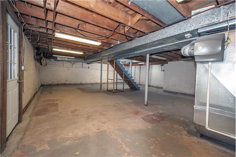 253 Sweetbriar Circle, King Of Prussia