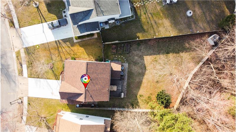 BIG backyard with lawn service!