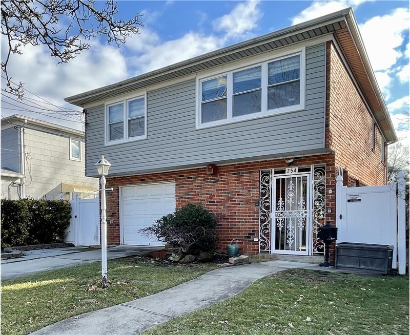 254 North Railroad Ave