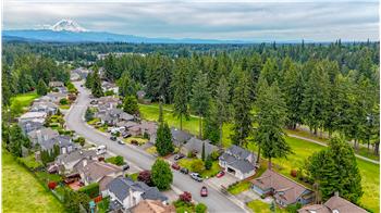 25815 Lake Wilderness Country Club Dr SE, Maple Valley, WA
