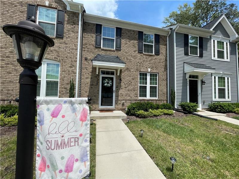 Welcome to 260 Sag Harbor Court!