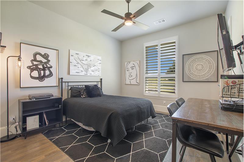 Secondary bedroom