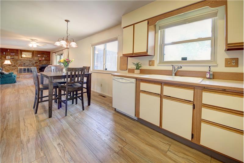 Open Floor Plan Makes Entertaining Easy