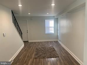 Primary listing photos for listing ID 584743