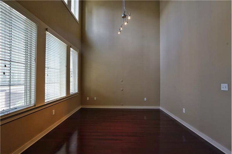 20 ft Ceiling in Dining Spot