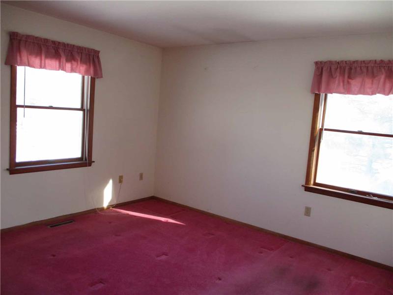 Owner's suite with lots of natural sunlight