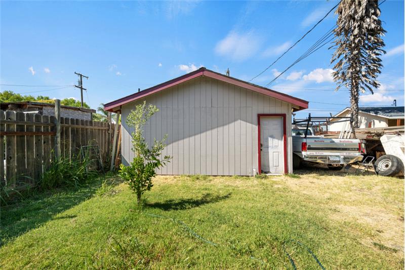 detached 4 car tandem garage