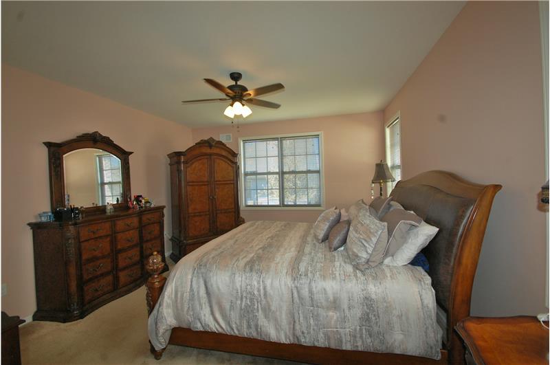 WITH WIC AND DOUBLE CLOSET