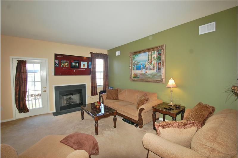 LIVING ROOM WITH FIREPLACE