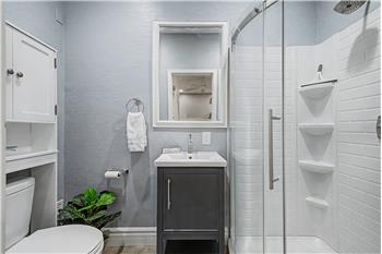 Guest House Bathroom