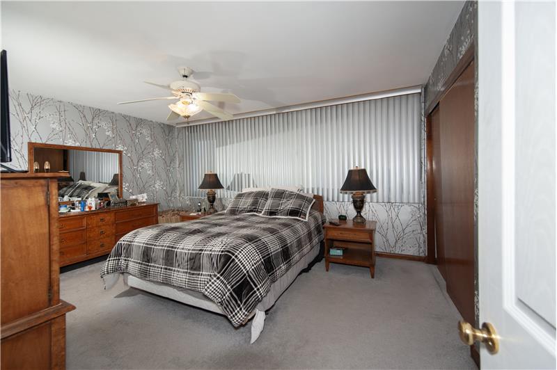 2752 W Country Club - Bedroom 1 