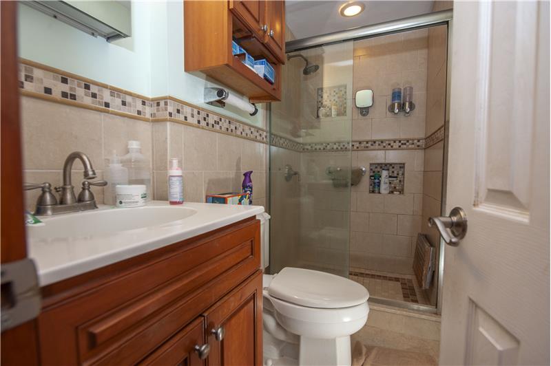 2752 W Country Club - Bathroom 1 