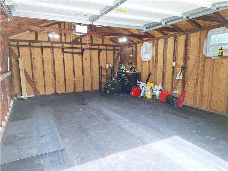 Detached Garage with Opener