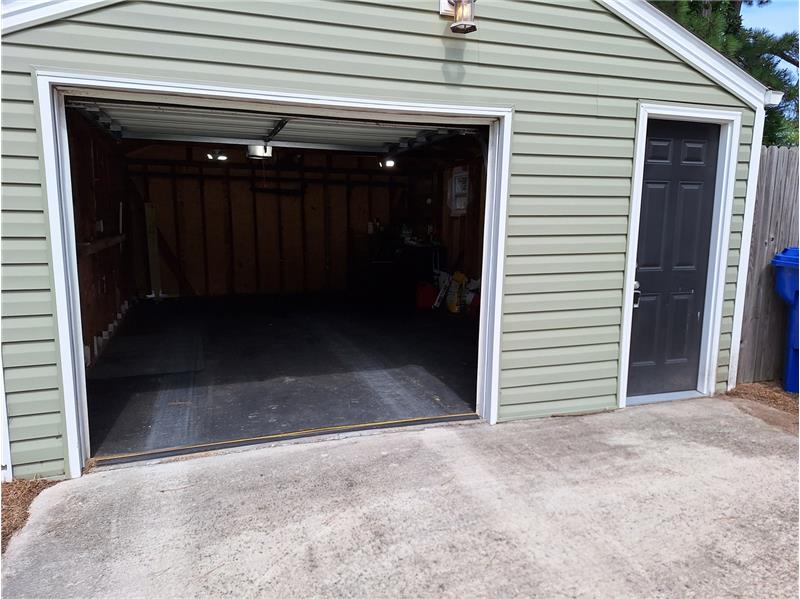 Detached Garage