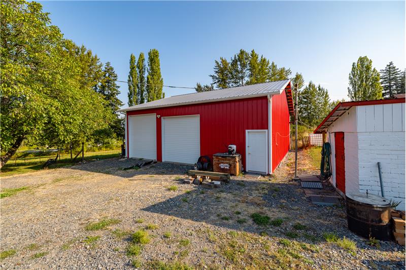 Newer Metal 36X40 Shop with high bay doors