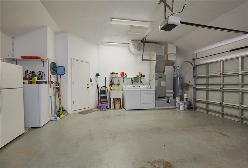 Great Garage Space