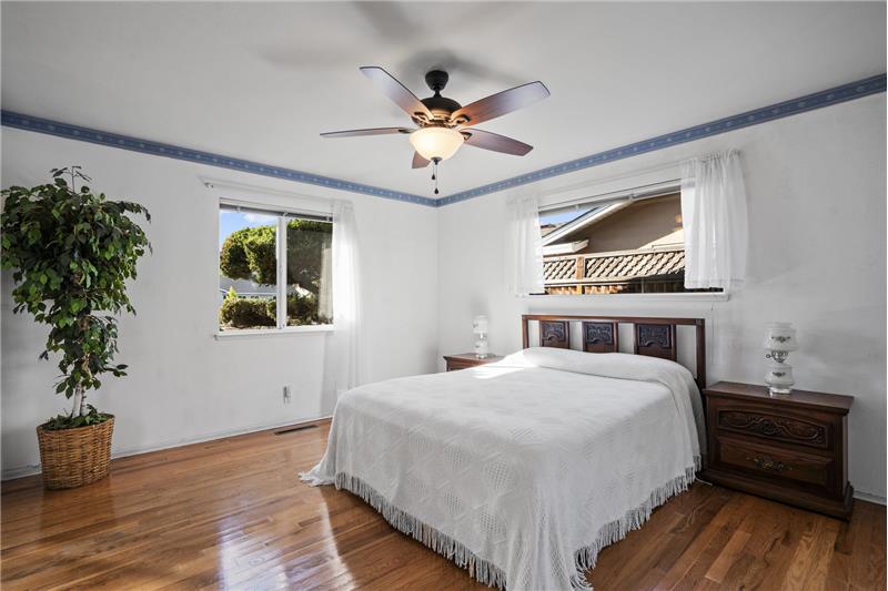 Primary Bedroom 3 - Front & Side Window