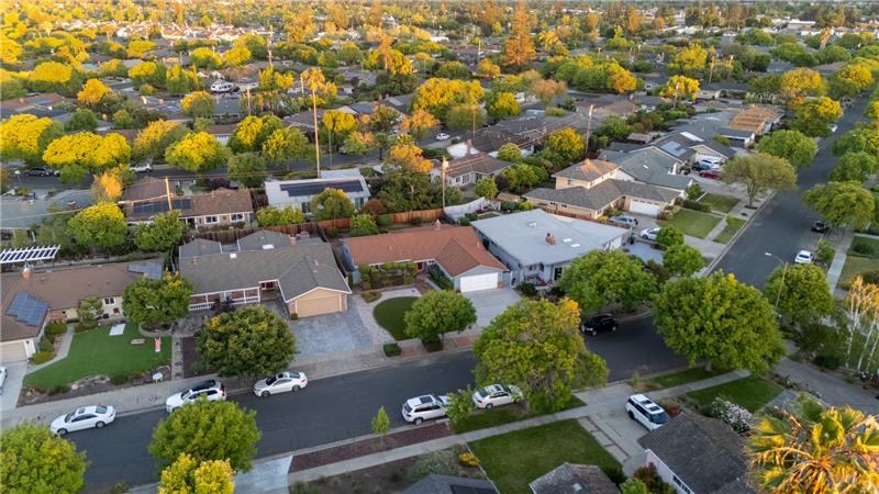 Drone - Neighborhood 