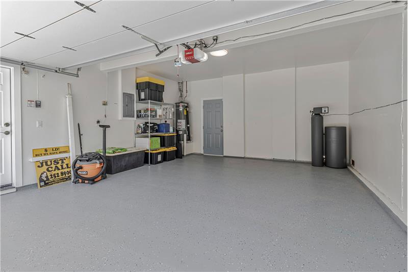 Spacious Garage!
