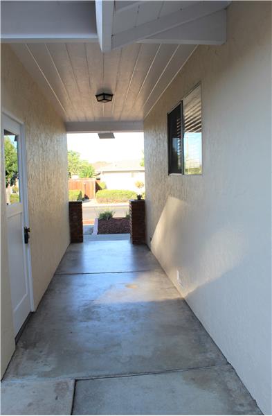 2885 Ross Ave - Breezeway to Front 