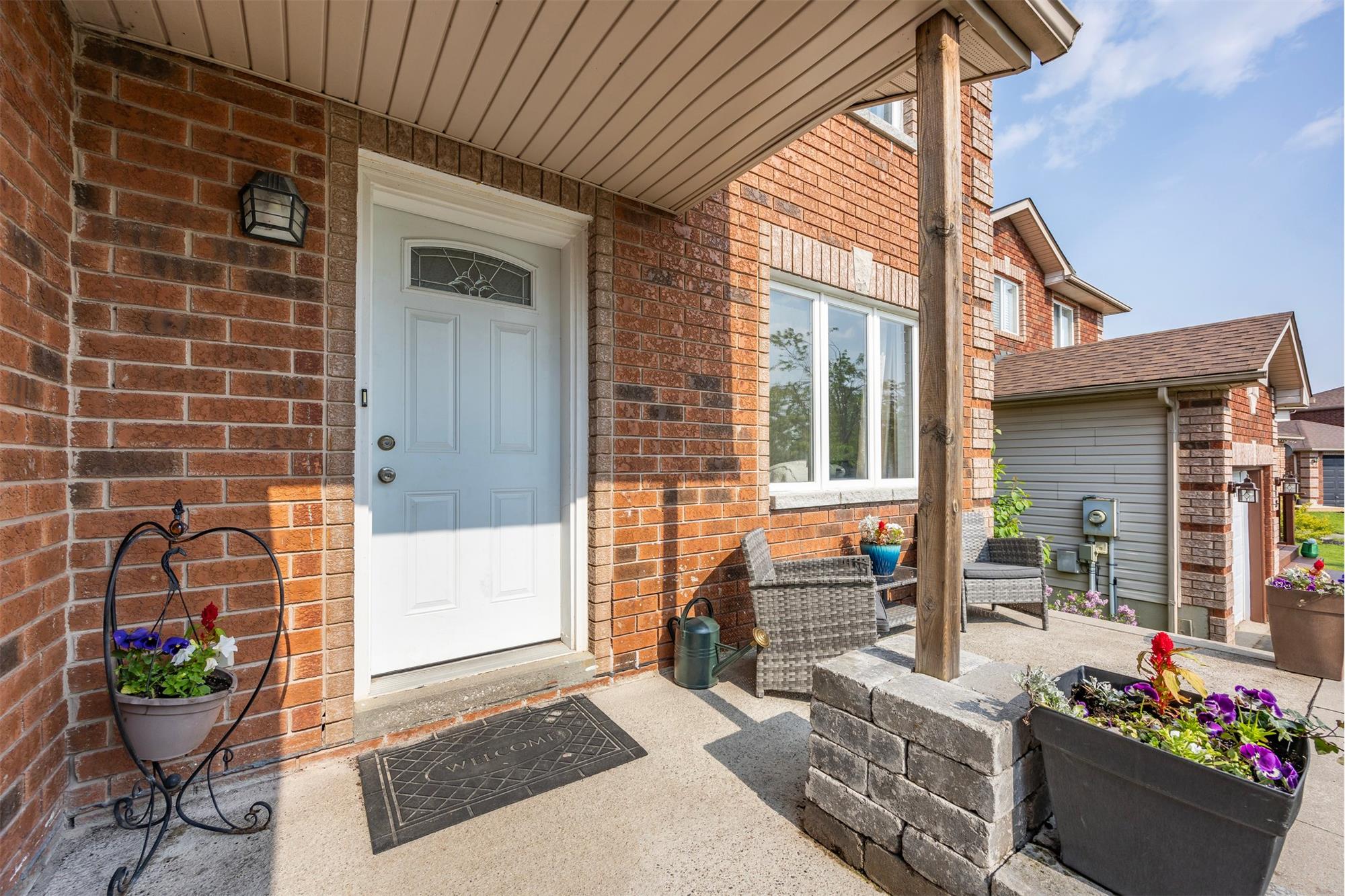 https://realbird.blob.core.windows.net/rb-photos/29-hersey-cres-barrie-on-l4n-8p7_R5B8P1E8_641311_638853415433235929_80x60.jpg