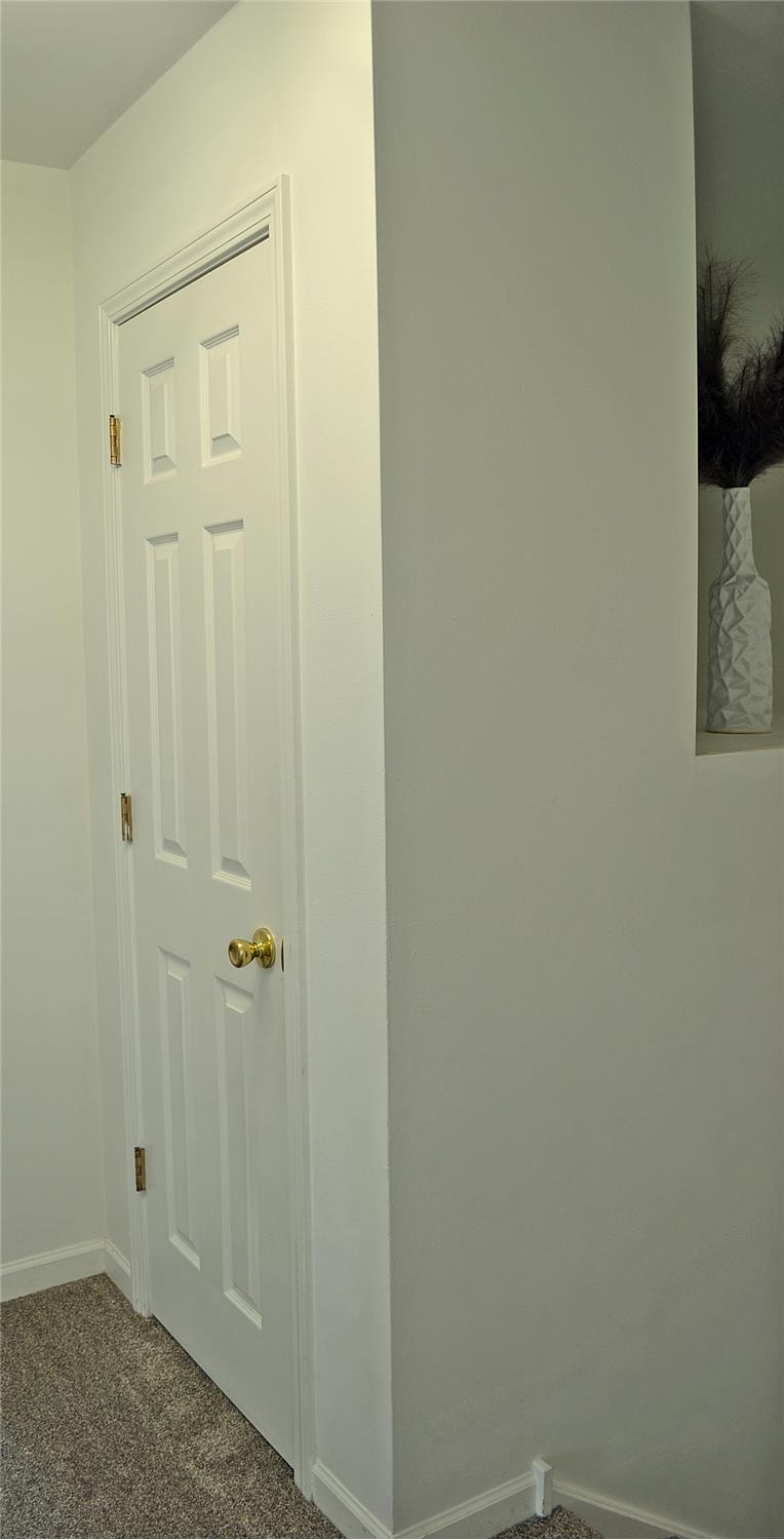 https://realbird.blob.core.windows.net/rb-photos/2913-w-84th-place-merrillville-in-46410_A9E3C7A1_641459_638861220291400031_80x60.jpg