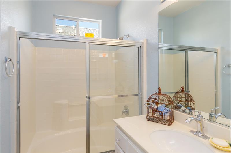 Jr Master Suite Bath