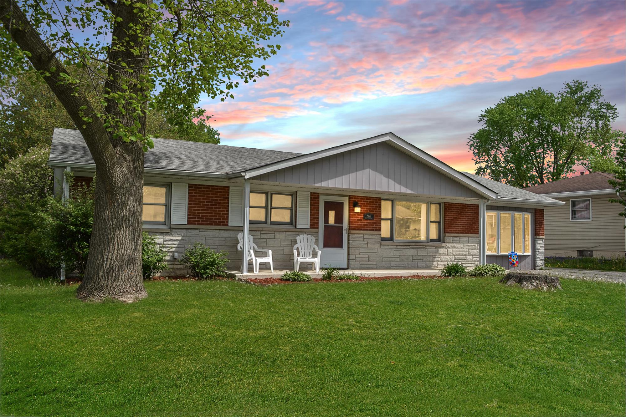 https://realbird.blob.core.windows.net/rb-photos/2956-w-75th-lane-merrillville-in-46410_A9E3C7A1_640886_638831954961455146_80x60.jpg