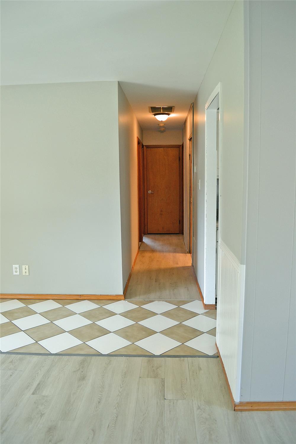 https://realbird.blob.core.windows.net/rb-photos/2956-w-75th-lane-merrillville-in-46410_A9E3C7A1_640886_638837133258864718_80x60.jpg