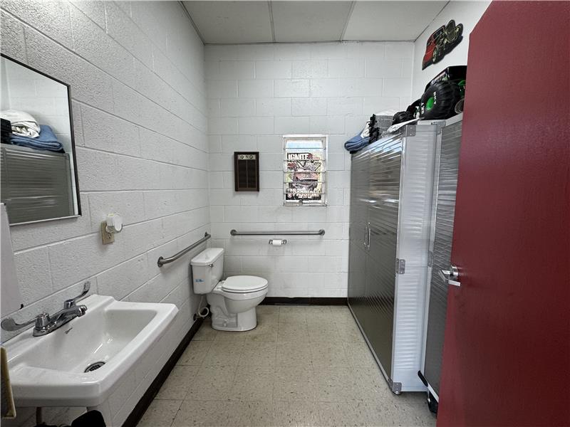 
                            Property Image 27