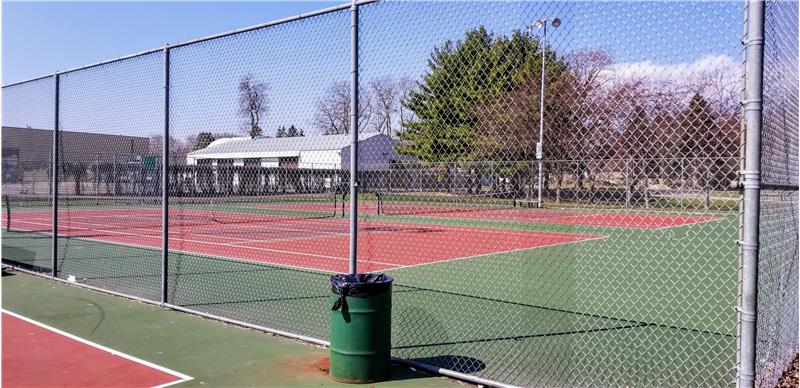Pioneer Park Tennis Courts