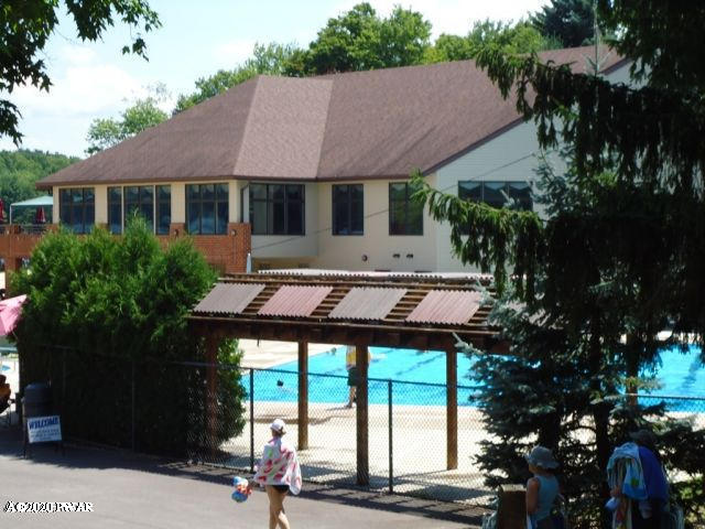 Main Lodge with Pool
