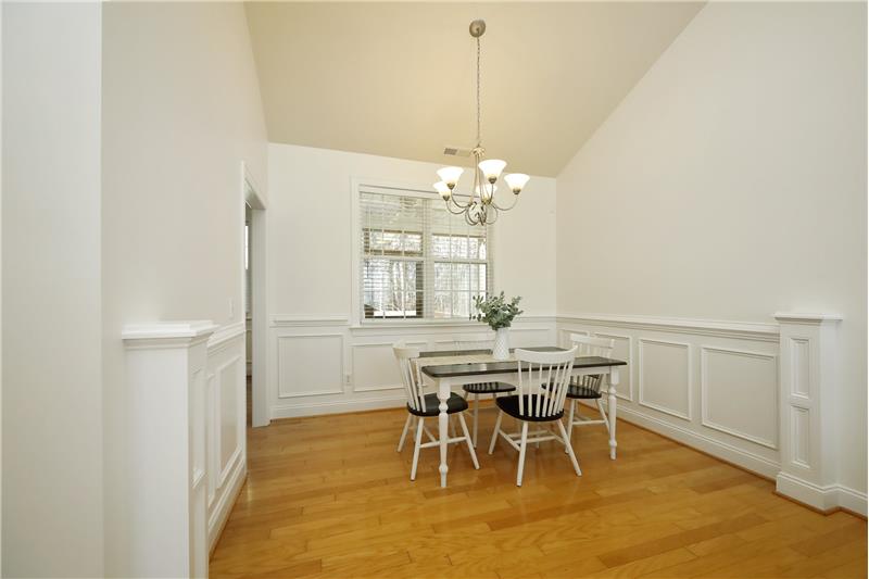 Dining Area With Vaulted Ceiling, Crown & Picture Mold Trim