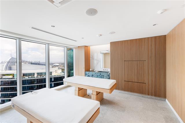 
                            Property Image 87