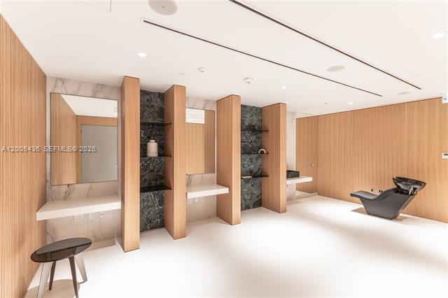 
                            Property Image 88