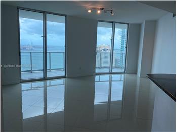 Primary listing photos for listing ID 640695