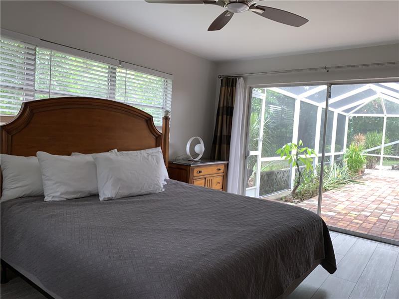 Master opens to Lanai