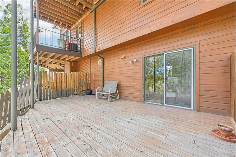Lower-level deck