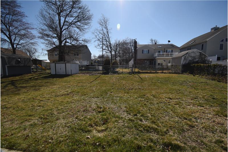 10,000 Sq.Ft.Park Like Yard