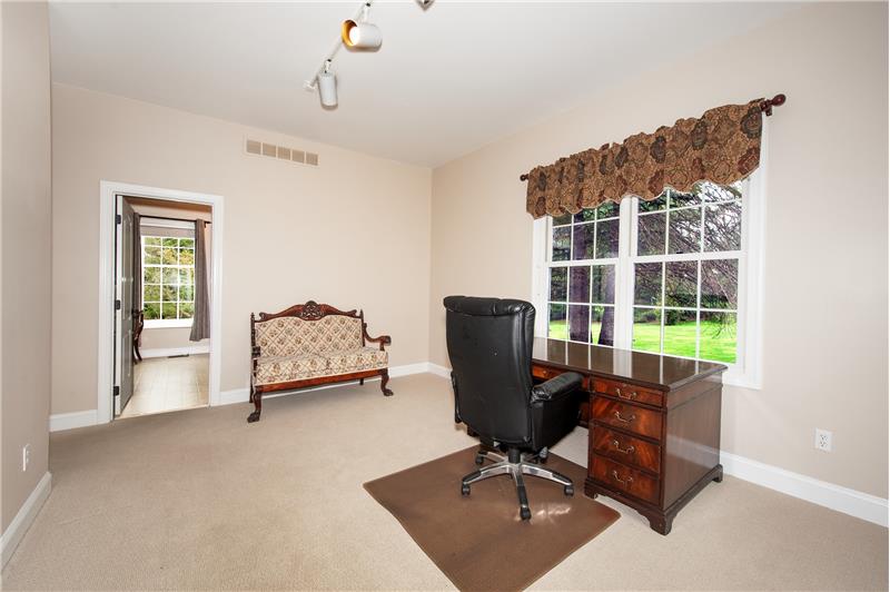 308 Auburn Drive Office