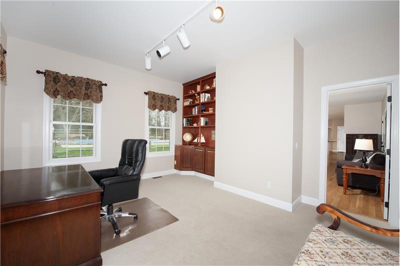 308 Auburn Drive Office