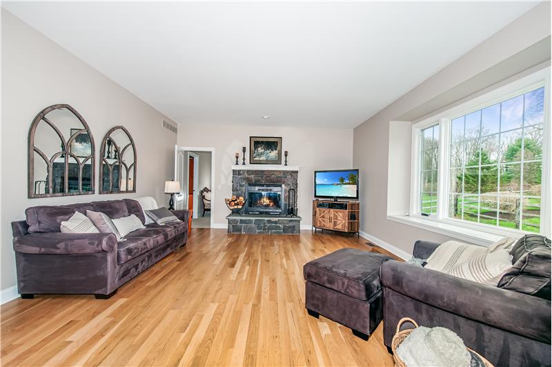 308 Auburn Drive Family Room Firplace