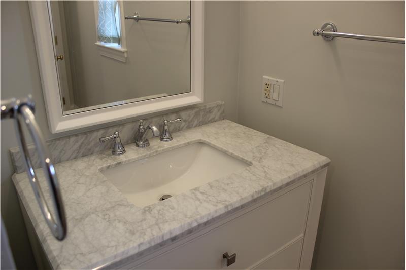 Granite Sink/Stainless Faucets
