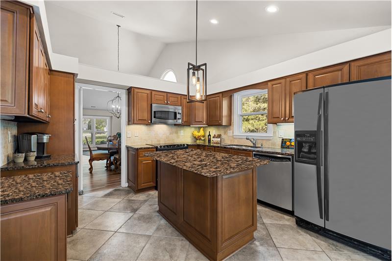 Granite counters, updated cabinets with crowns