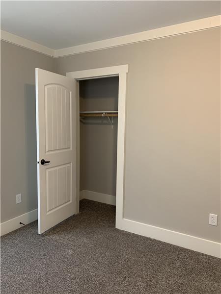 Bedroom 3 - closet